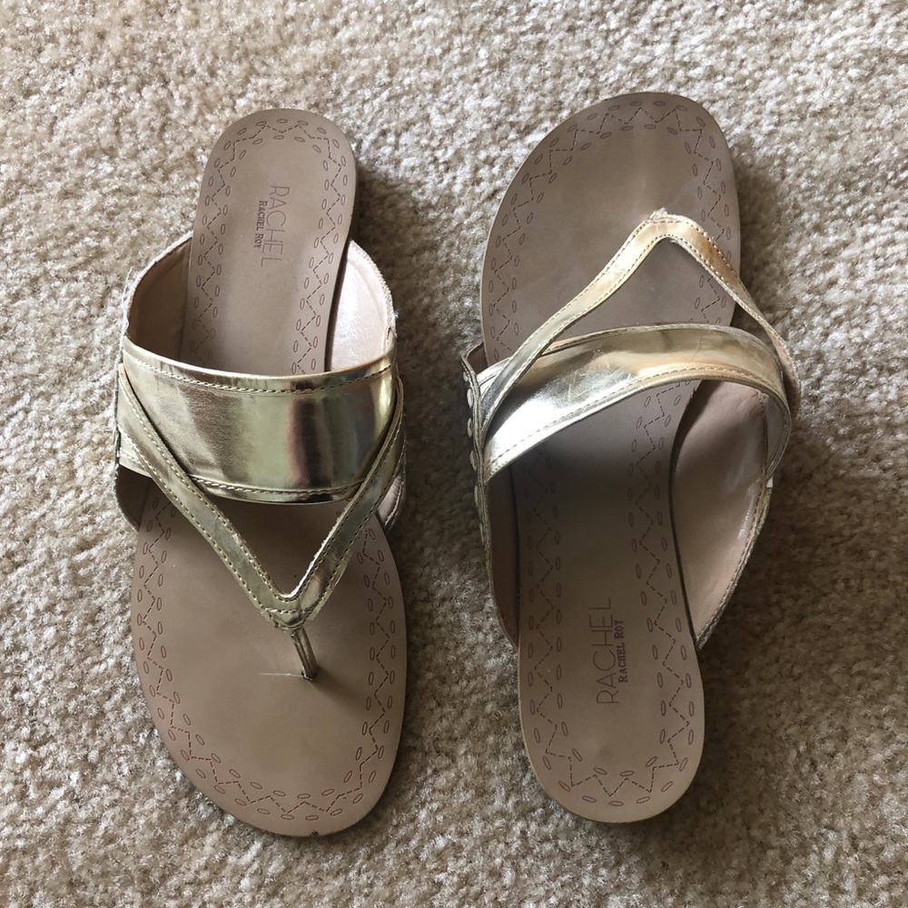 Rachel Roy gold flats!